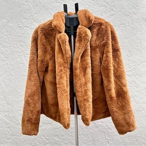 Love tree Women's Faux Fur Jacket in Tan